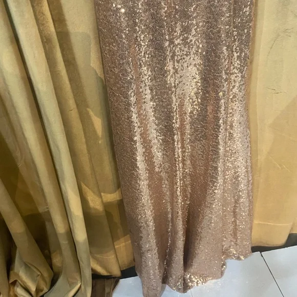 Elegant Strapless Sequin Dress - Picture 7 of 8